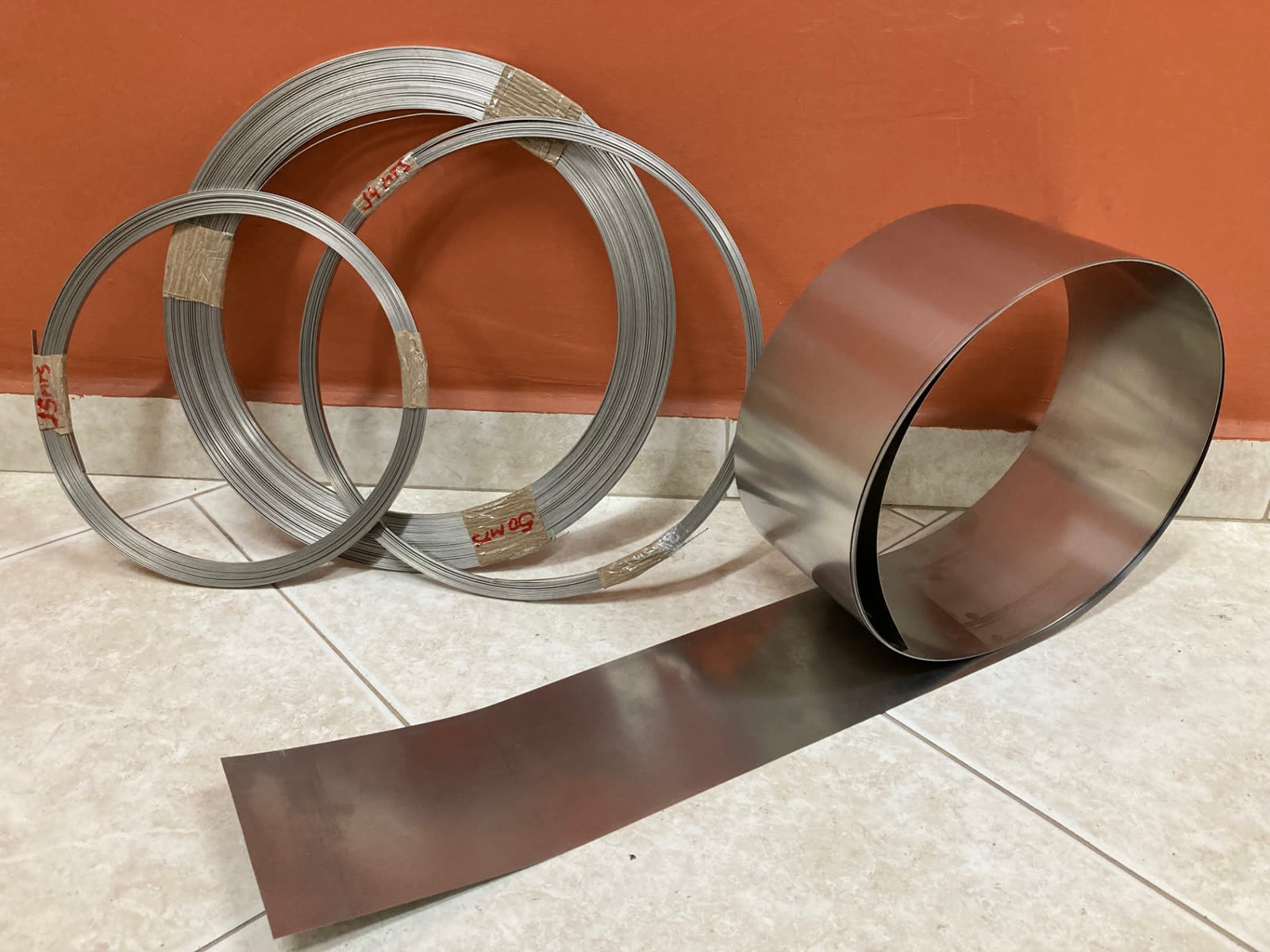 Bobina de fita de aço inox com acabamento polido